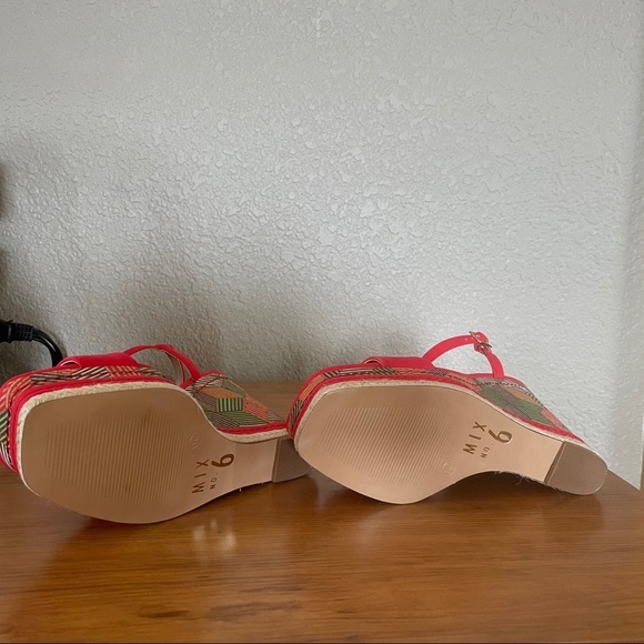 Mix No. 6 Red Wedges Size 7 - Picture 3 of 4